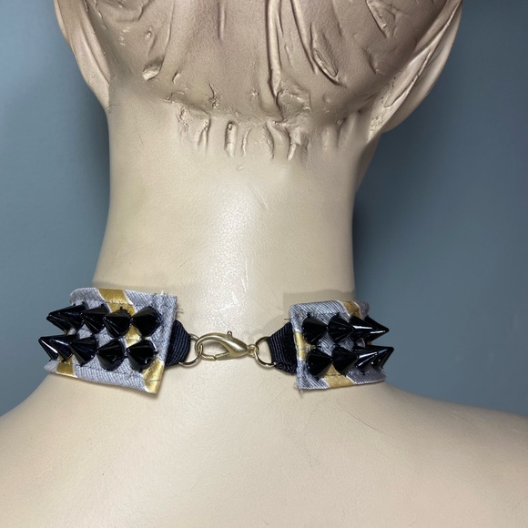 Upcycled Silk Mens Tie Unisexy collar with spike stud Trim - Picture 3 of 4
